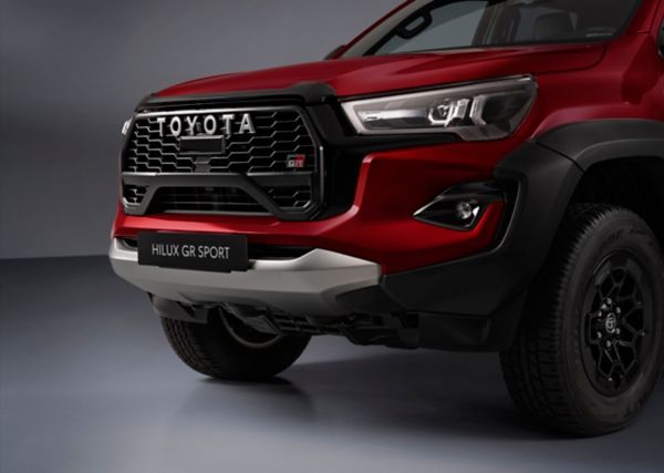 2023-hiluxgrsportexteriordetails1