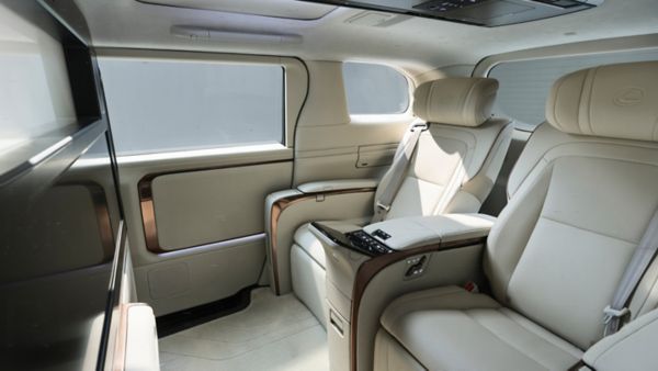 Lexus LM interior