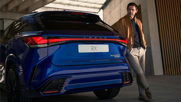 2023-lexus-rx-stay-ahead-gallery-08-1920x1080