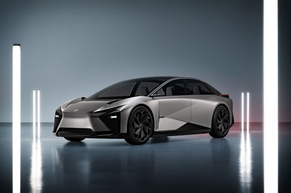 Lexus un Luxury Brand 100% Elettrico