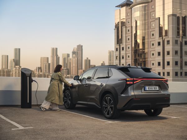 2023_02_03_TOYOTA_BEYOND_CHARGING_KV_HERO_MOMENT_0589