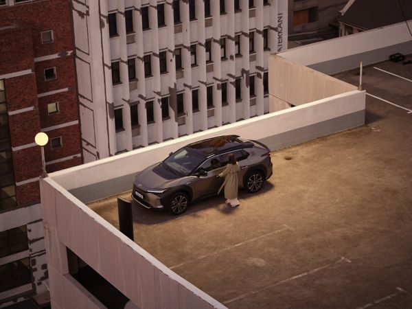 Die wichtigsten Infos zum Firmenwagen: Wissenswertes zu Steuern, Kauf oder Leasing, Fahrtenbuch vs. 1-%-Regelung.