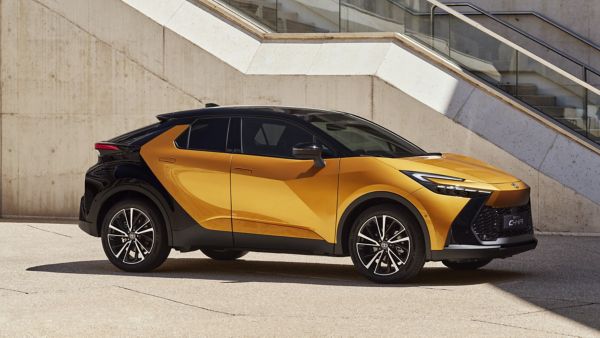 C-HR Hybrid mit gold-schwarzer Lackierung