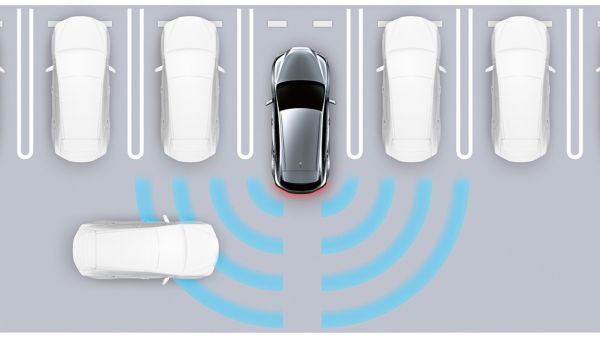 Lexus Rear Cross Traffic Alert graphic