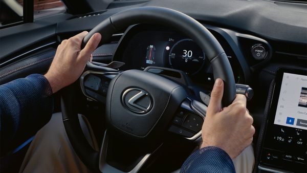 2024-lexus-lbx-features-hotspot-scultped-steering-wheel-1920x1080-00