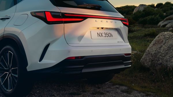 2024-lexus-nx-design-striking-new-angle-in-perpetuity-1920x1080