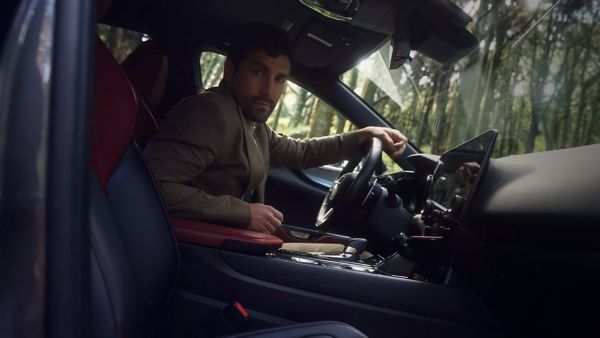 2024-lexus-nx-feature-cards-surrounded-by-live-luxury-1920x1080-151224