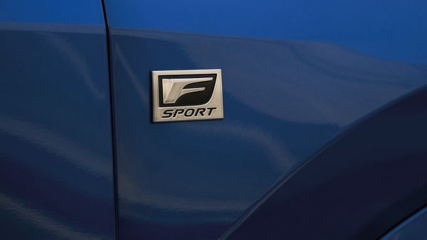 2024-lexus-rx-design-iconic-f-sports-1920x1080-00-8