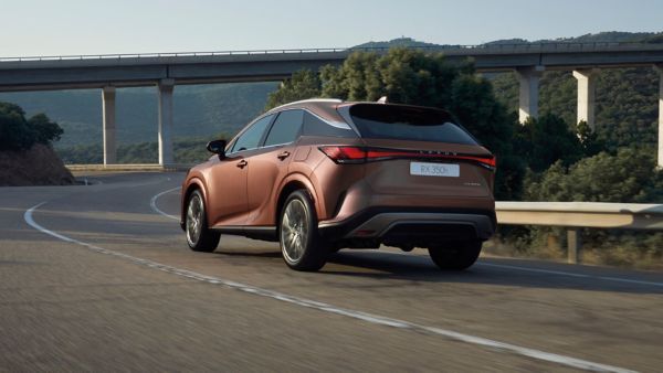 2024-lexus-rx-world-premiere-gallery-exterior-08-in-perpetuity-1920x1080