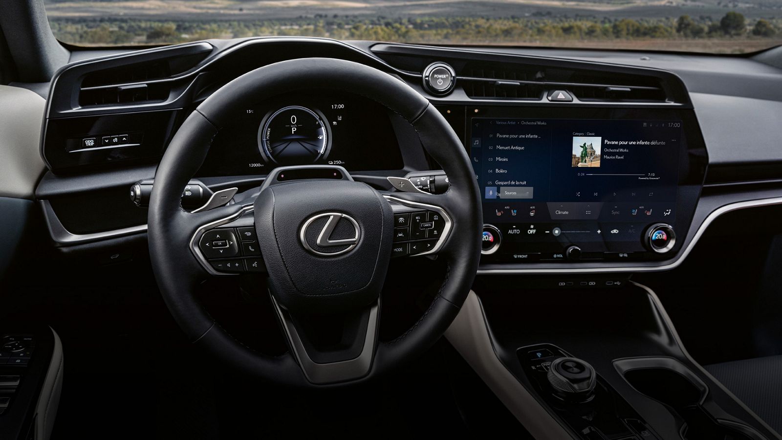 Het strakke interrieur van de Lexus RZ met groot infotainment scherm