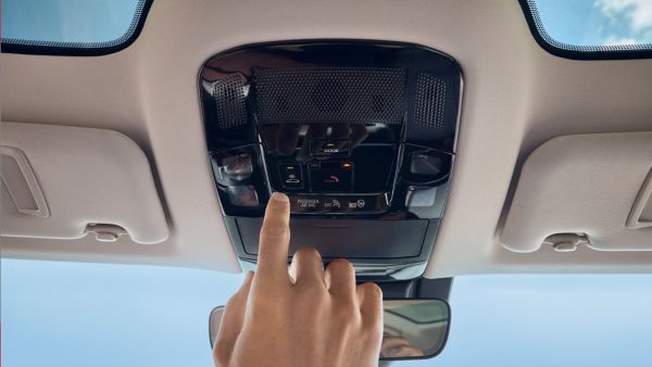 Drivers and front passenger seats in the Lexus RZ 450e