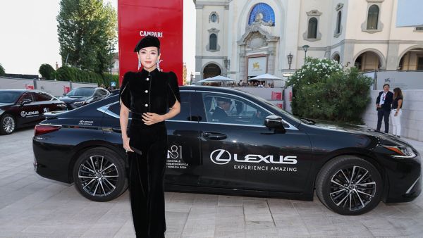 Zhang Ziyi stood in front of a Lexus at the Venice Film Festival.