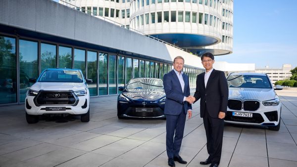  Toyota und BMW arbeiten gemeinsam an der Entwicklung eines Brennstoffzellensystems der dritten Generation und der dazugehörigen Infrastruktur zur Erweiterung des Pkw-Angebots.