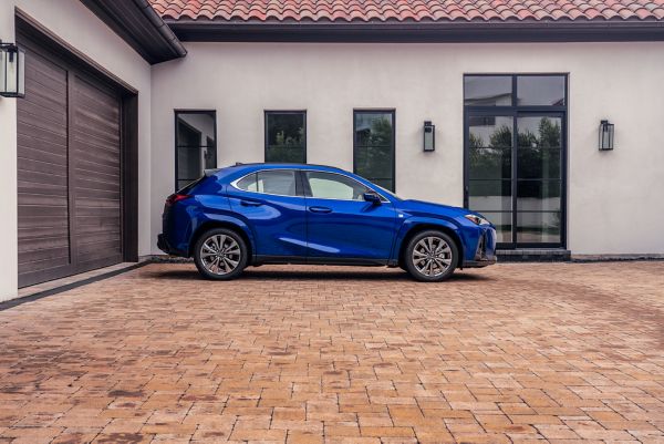 Lexus UX 250h