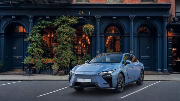 A Lexus ES parked outside a building