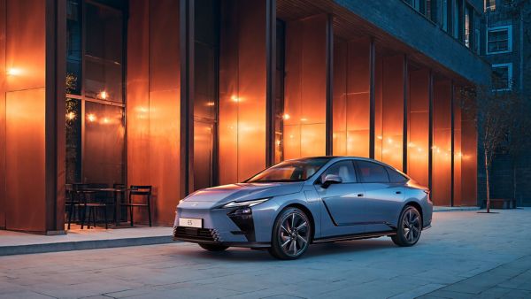 A Lexus ES parked outside a building