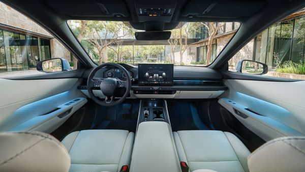 The all-new Lexus ES's drivers cockpit