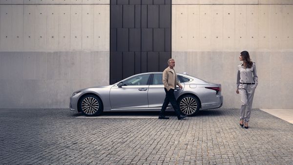 2025-lexus-homepage-range-ls-1920x1080-311226