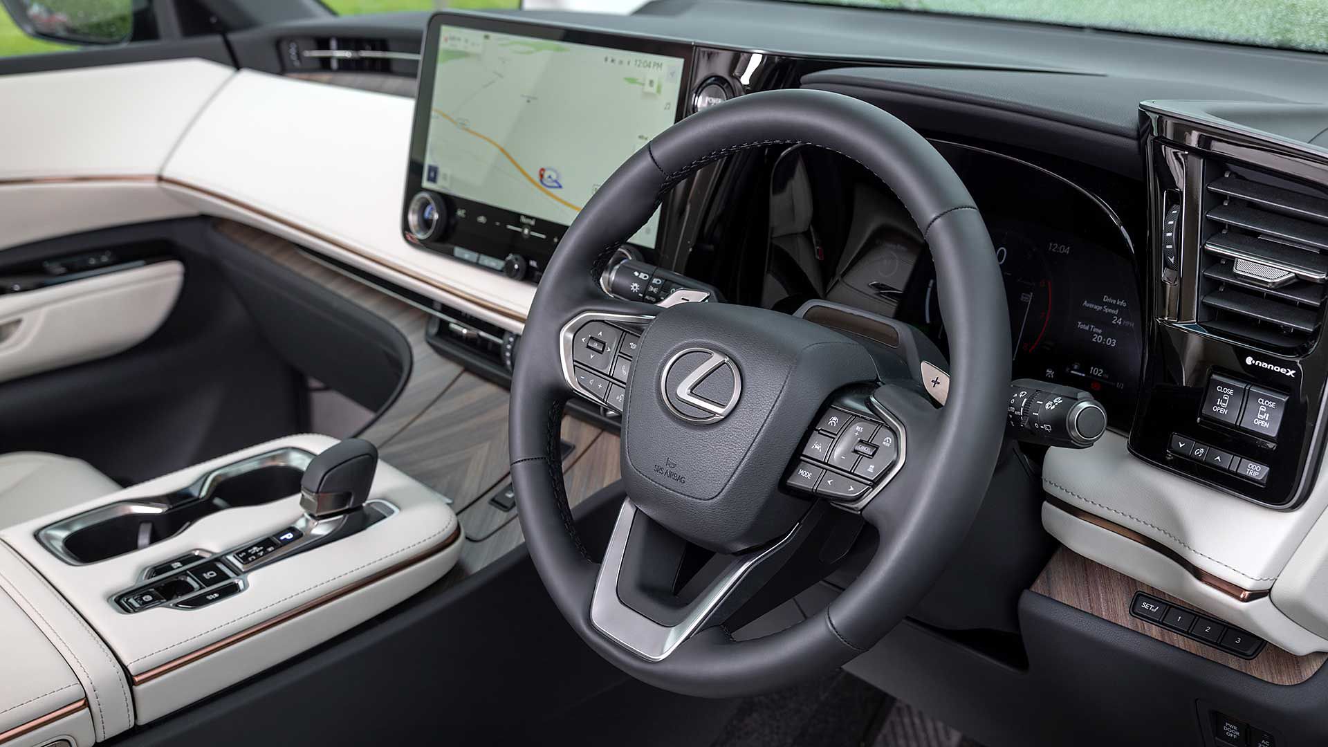 Lexus LM