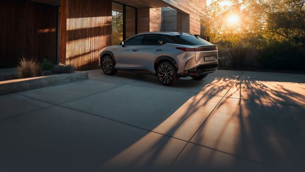Lexus RZ 2025