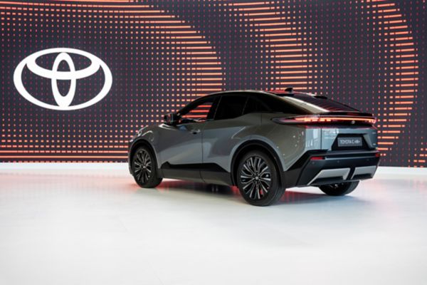 Toyota åbner for reservationer på elbilen C-HR+