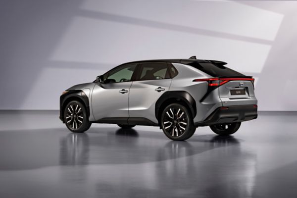 2025_bZ4X AWD_main_4-1
