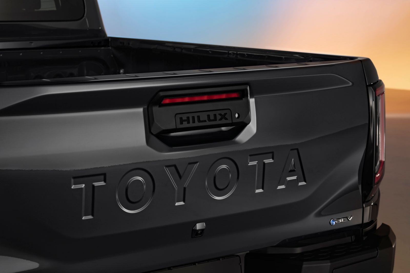 Nuovo Toyota Hilux BEV in fuoristrada