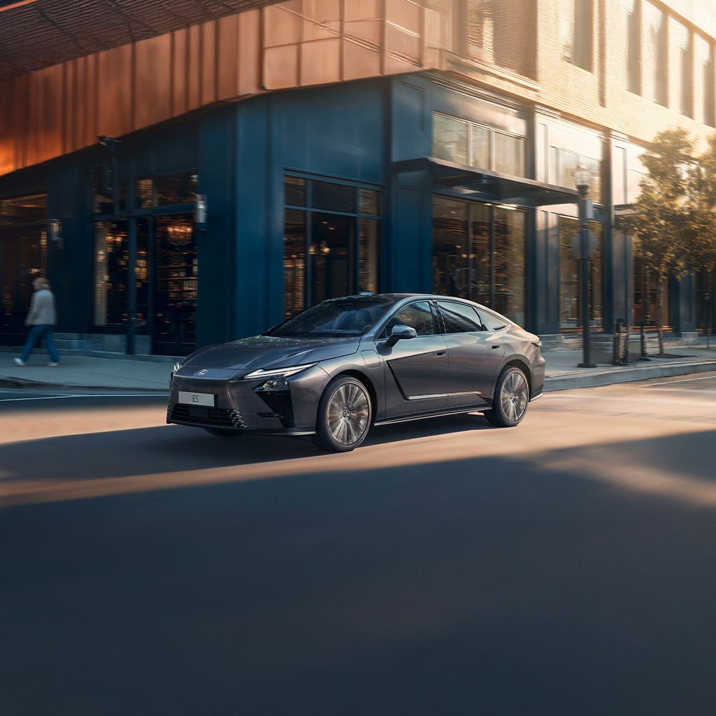 Lexus ES Driving Performance | Lexus Europe