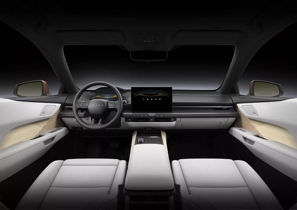 2026-Lexus-ES-INterior-31