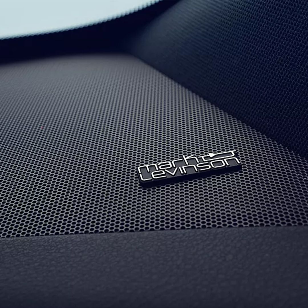 Nærbillede af en Mark Levinson®-højttaler