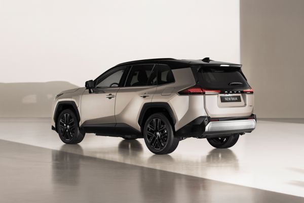 vehicle back-side view rav4
