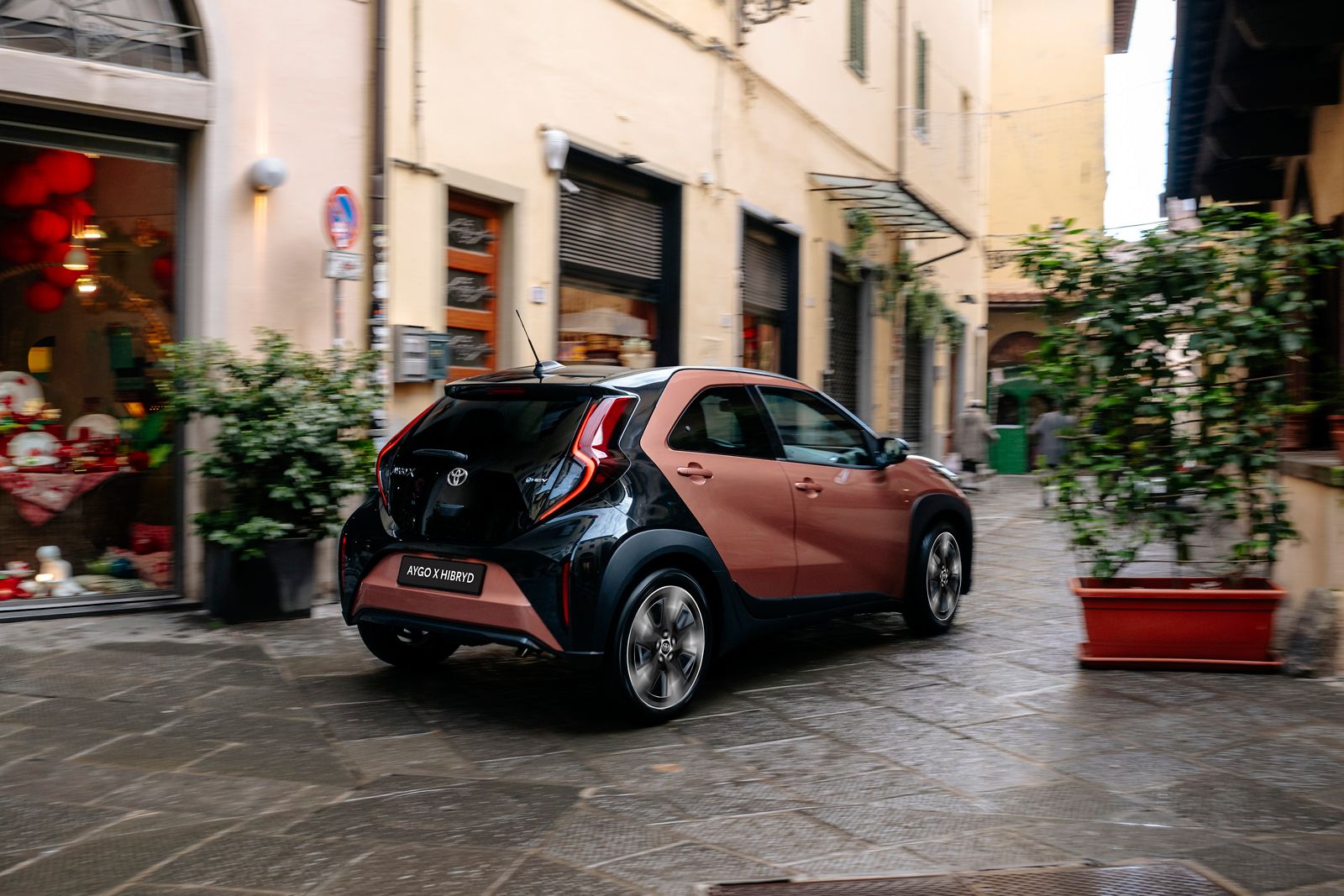 אייגו X מנווט ברחובות העיר