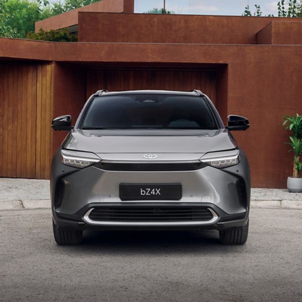 Toyota bZ4X voor een huis met garage
