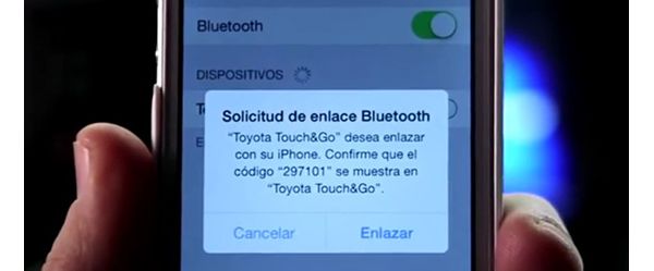 4.aceptar-ebnlace-conectividad-toyota-touch-movil