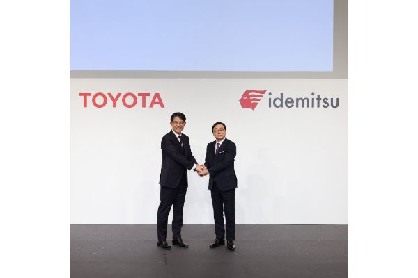 Toyota i Idemitsu ogłosiły zawarcie strategicznej umowy o współpracy