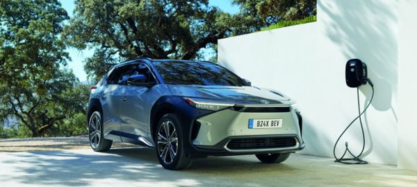 NOWA TOYOTA C-HR