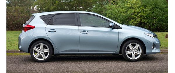 Anden generation Auris 