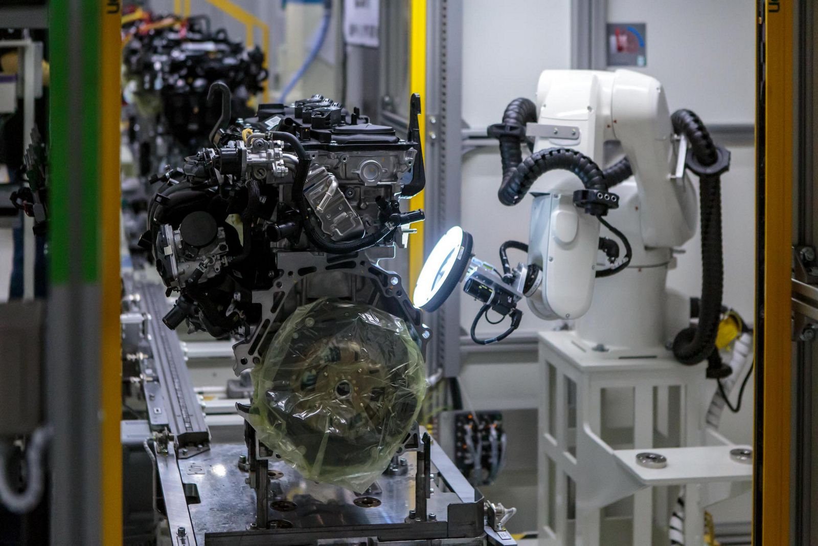 Preentare motoare e-CVT