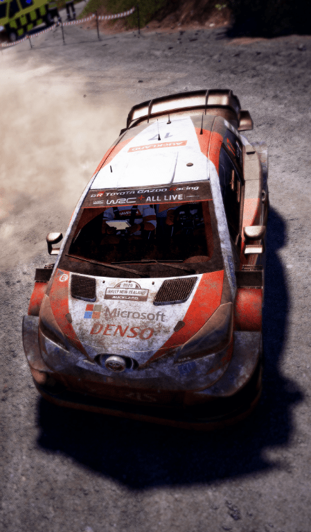 Sportowa Toyota podczas rajdu WRC.