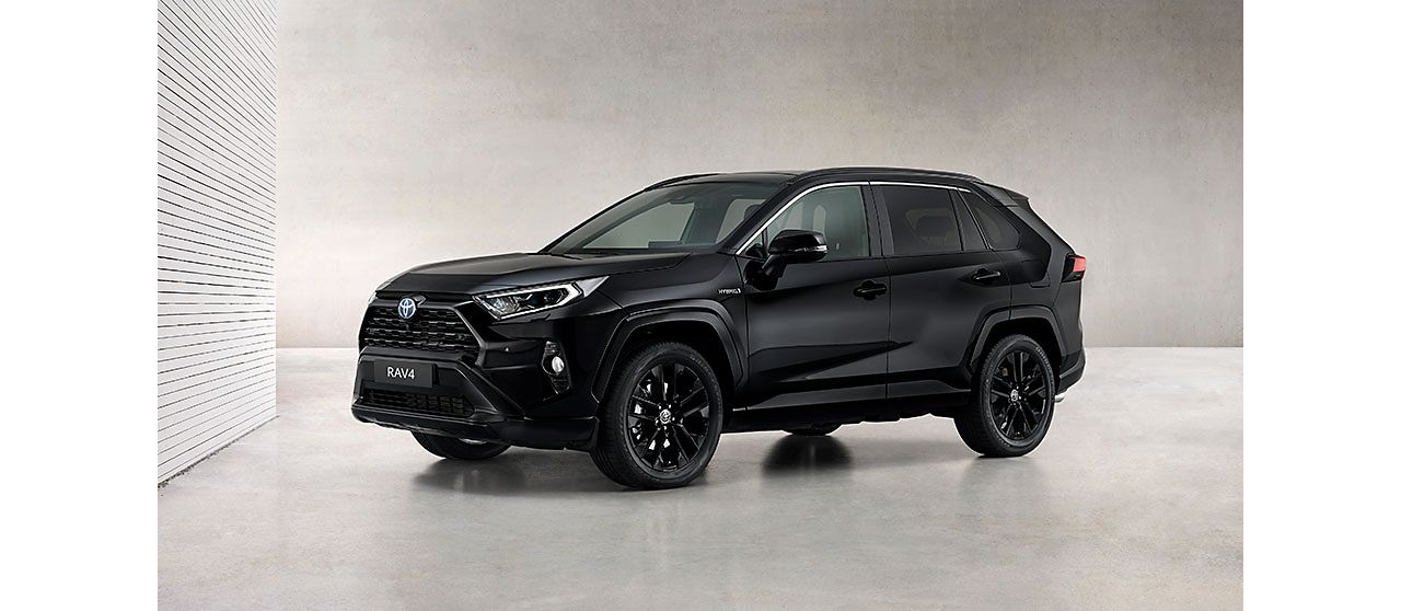 El Toyota RAV4 estrena su versión más apetecible y ya sabemos cuánto  costará en España