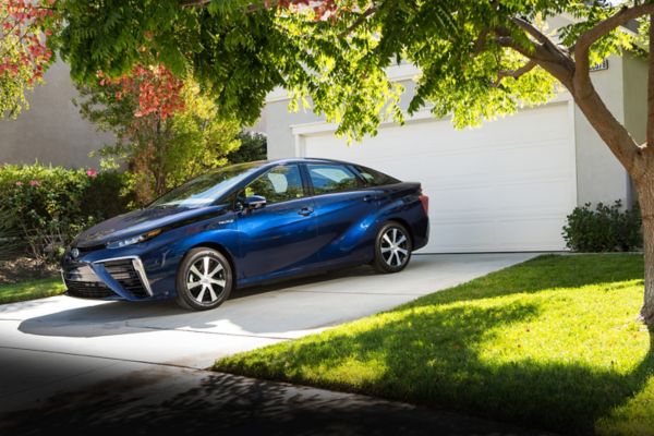 toyota mirai