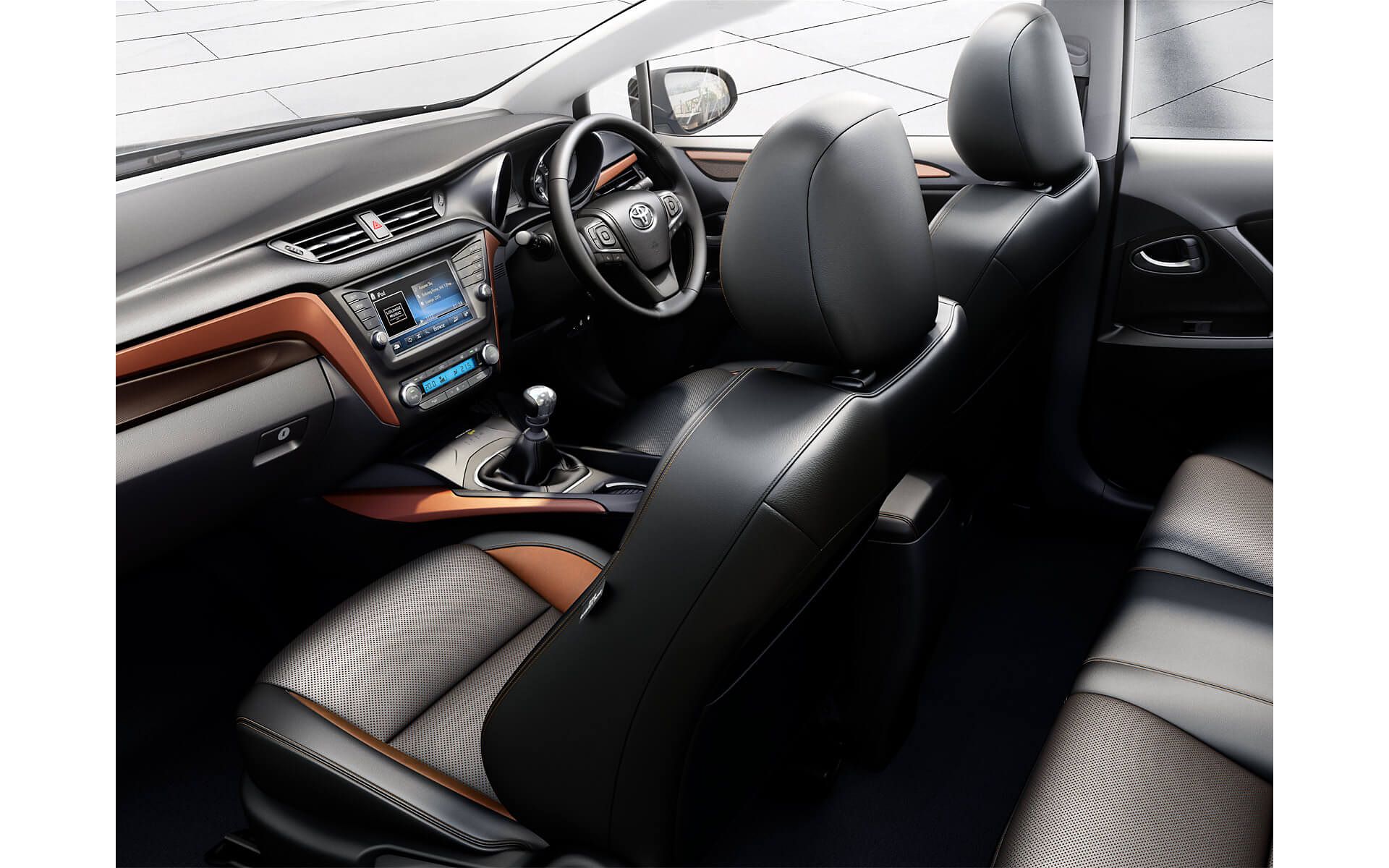 Toyota Avensis interior
