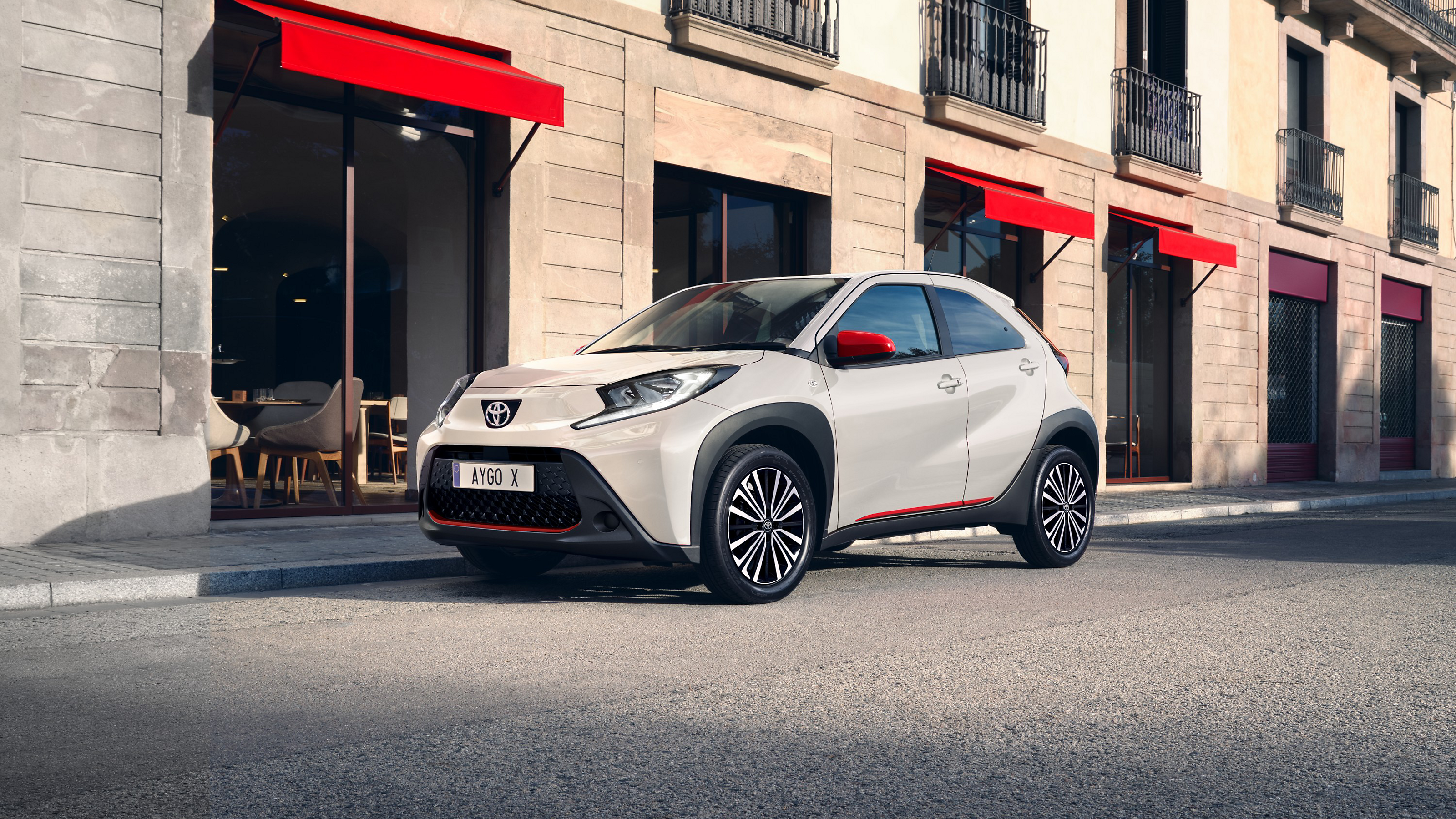 De Aygo X met Red Pack