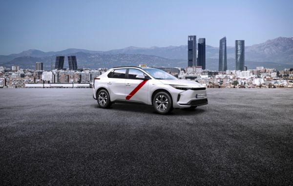 Adaptacion_Toyota_Taxi_Madrid