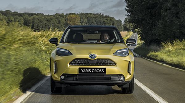 "Yaris Cross er blant de tøffere i segmentet på design: Den minner mer om «ekte SUV» enn crossover."