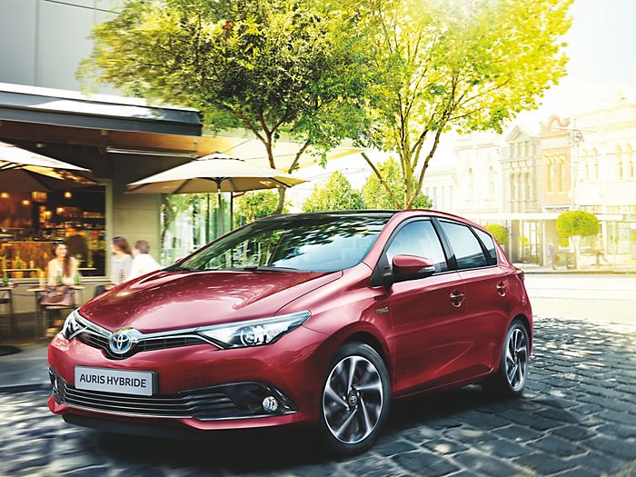 Toyota Auris hybride prix, consommation, fiche technique, toyota