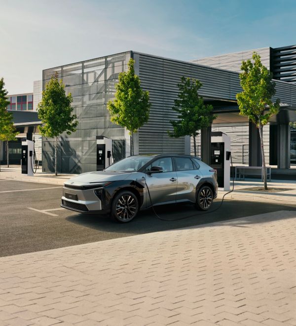 Visiškai elektrinis Toyota bZ4X