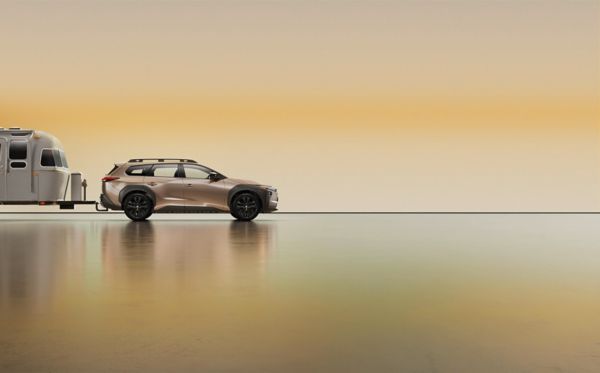 bZ4X Touring koblet til en campingvogn