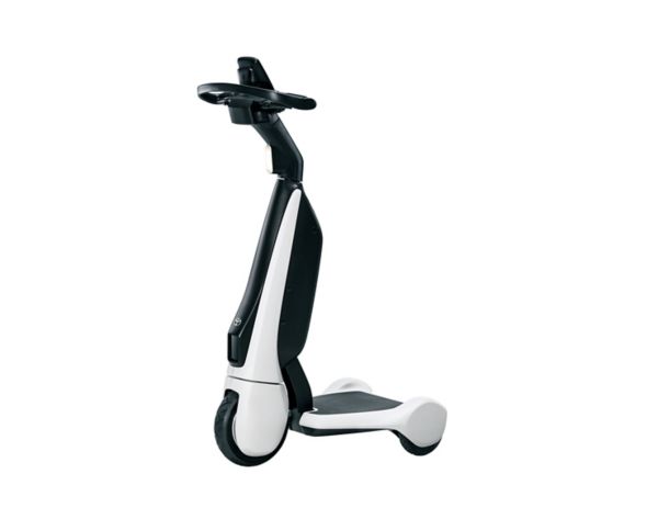 Toyota model C walk mobilite aracı