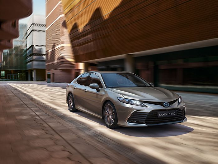 Best camry deals hybrid year